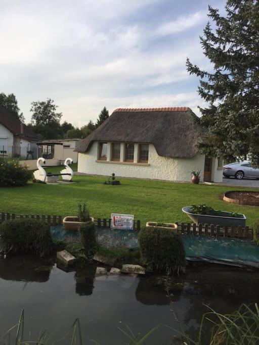 La Chaumiere Des 2 Cygnes * Abbeville